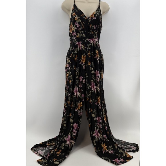 American Eagle Outfitters Pants - AMERICAN EAGLE Women's Floral Jumpsuit V-Neck Split Leg‎ Flowy Size Medium